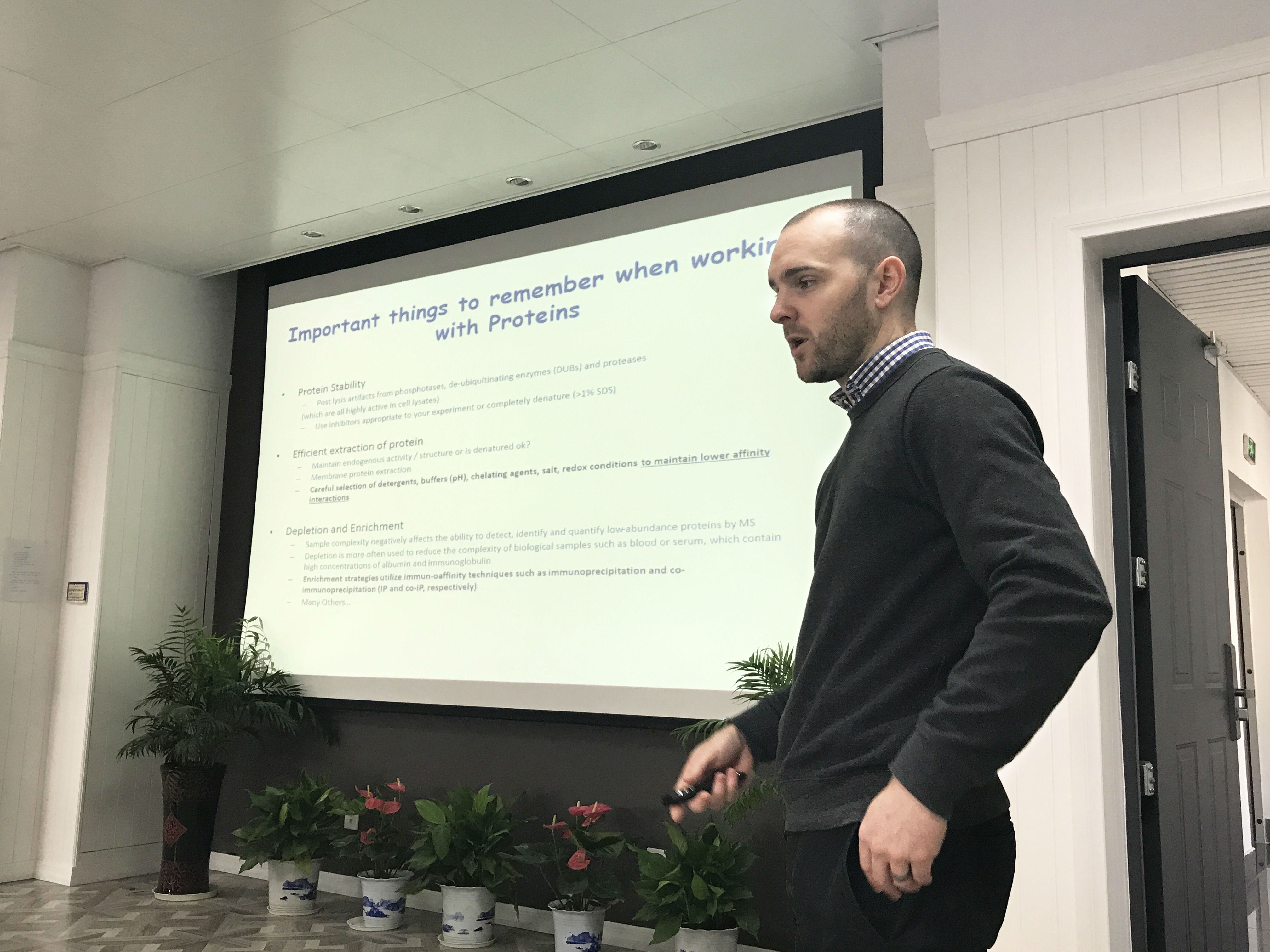 Andrew Webb博士授课